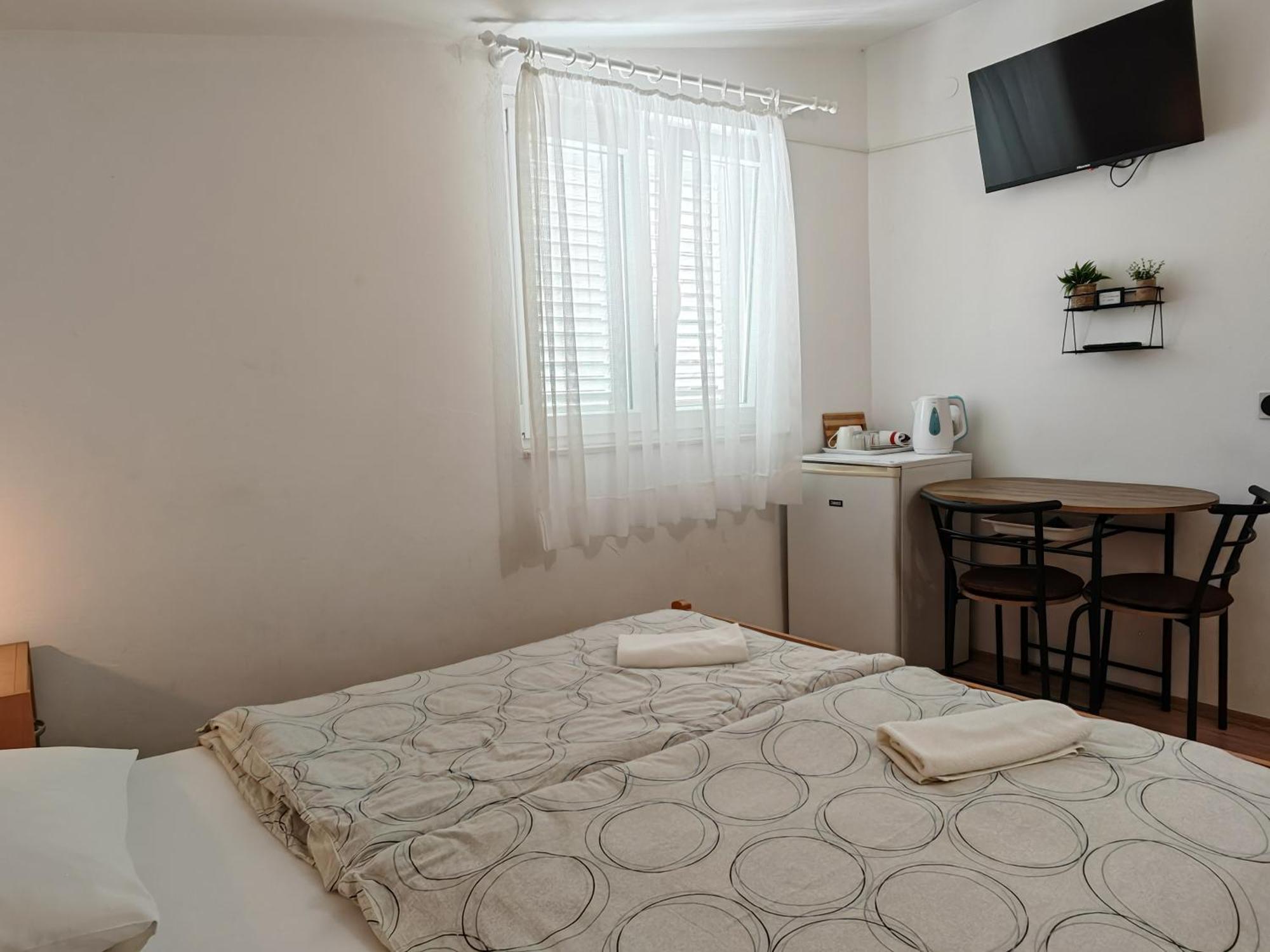 Apartments & Rooms Samohod Vodice Luaran gambar