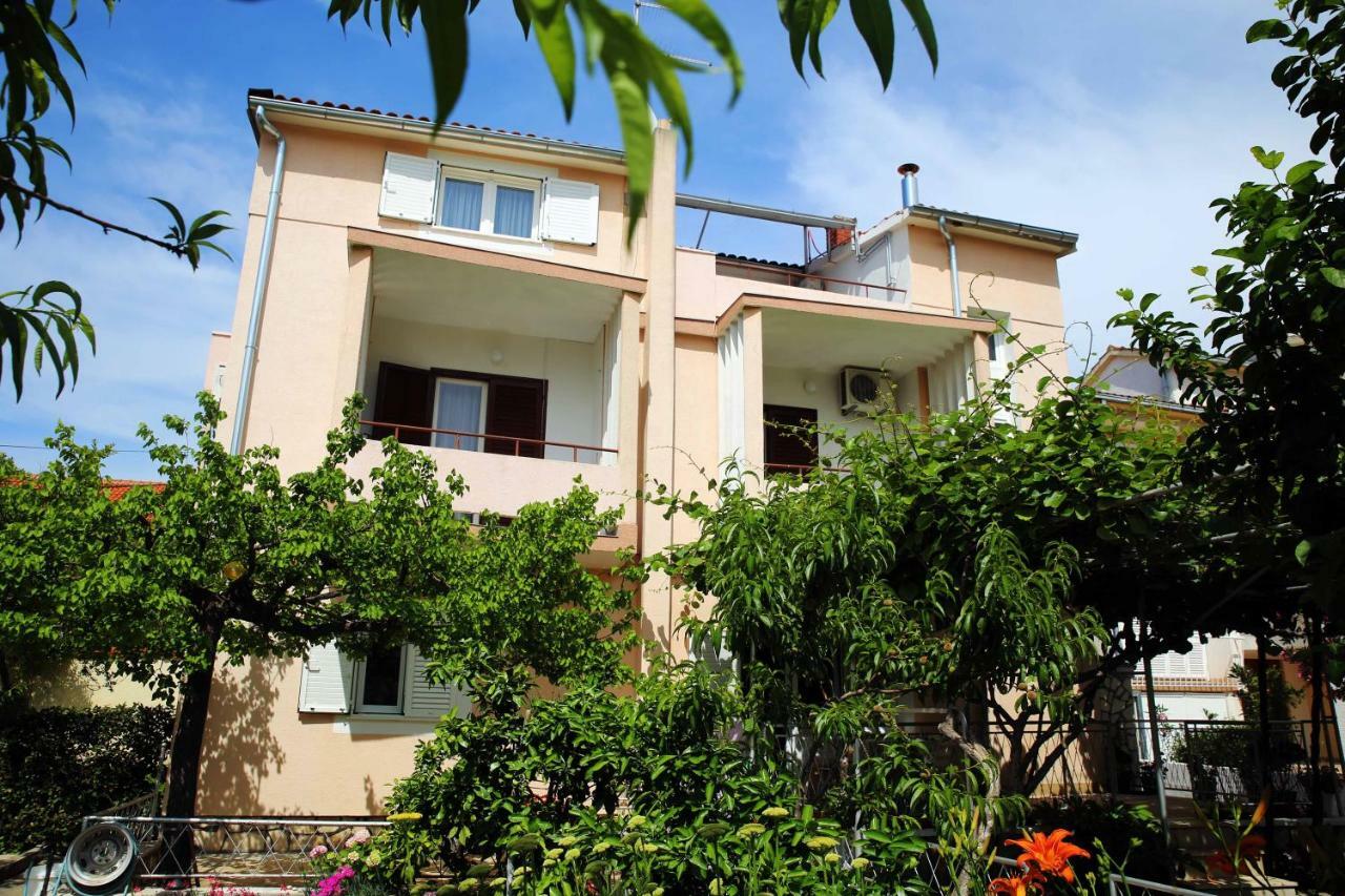 Apartments & Rooms Samohod Vodice Luaran gambar